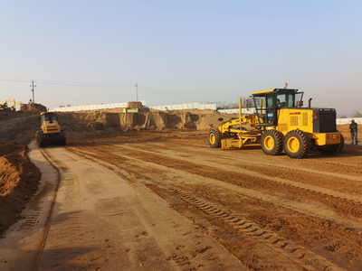 荒村煥新顏 山推機(jī)械助力2000畝丘陵開發(fā)